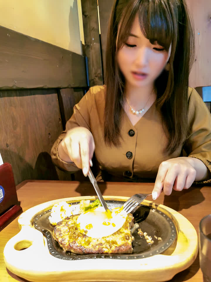 FC22480372 【クセ強女026】肉食系むちぽちゃOL28歳 ハンバーグ300g平らげ直後におもちゃ責めで絶叫絶頂イキまくり デカ尻爆乳贅肉イジメ倒す<script src=